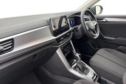 VOLKSWAGEN T-Roc Photo 2