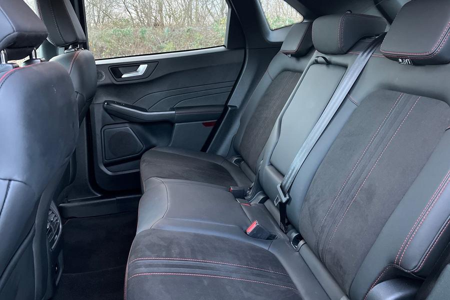 Ford KUGA Photo autoimg-d6dfa79c8a9099ee50923c8f6f26e8f82e6cd516.jpg