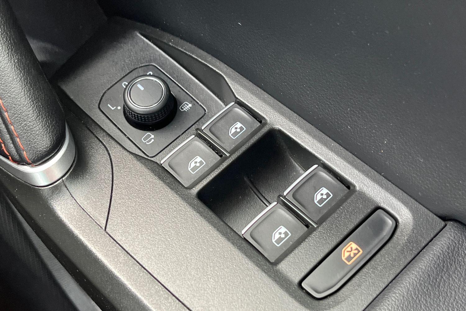 SEAT LEON Photo 15