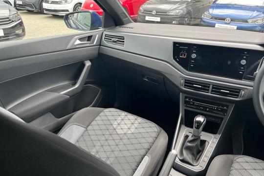 Volkswagen Polo Photo autoimg-d6e7fab4384c7a847f2be39198da8106b1c4dda9.jpg
