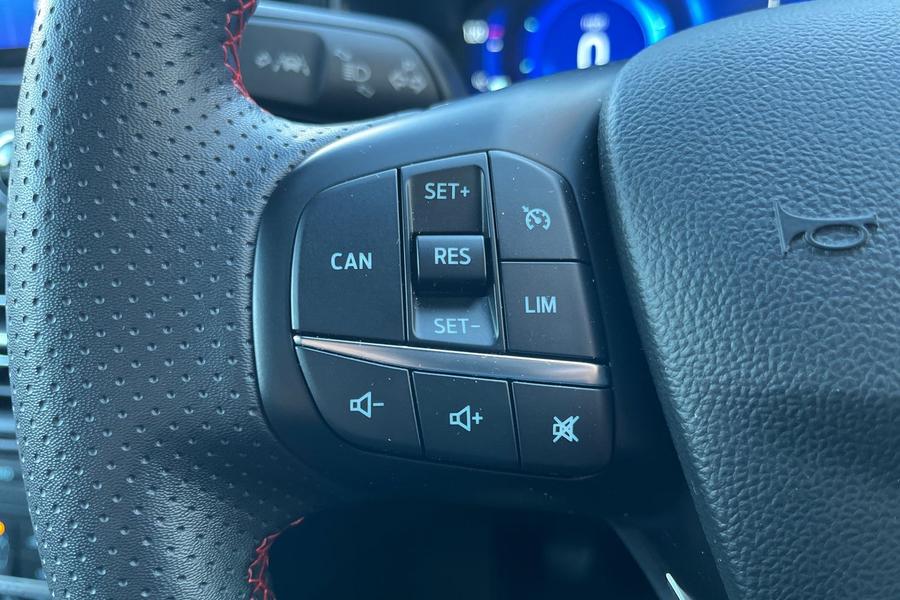 Ford FOCUS Photo autoimg-d6e985e03e7b574635647170d17cfd6176b8ce4e.jpg