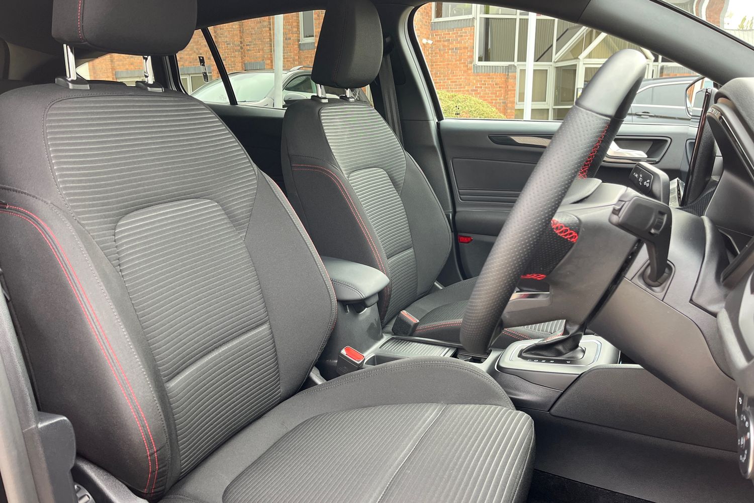 Ford Focus Photo 16
