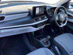 SUZUKI Swift Photo 2