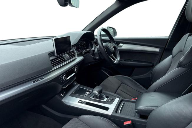 AUDI Q5 Photo 2