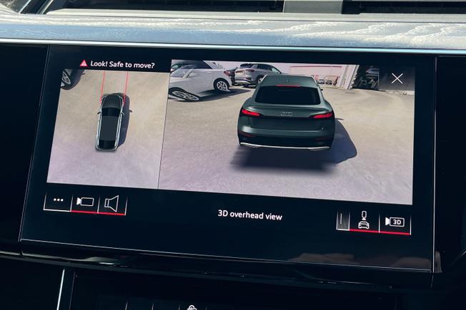 AUDI E-Tron S Photo 32