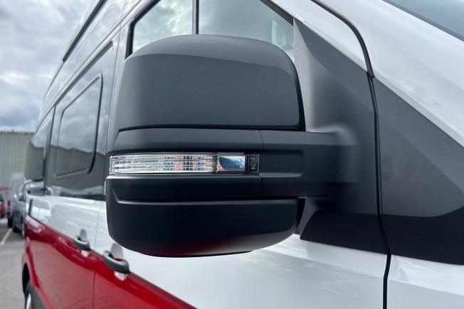 VOLKSWAGEN Grand California Photo 20