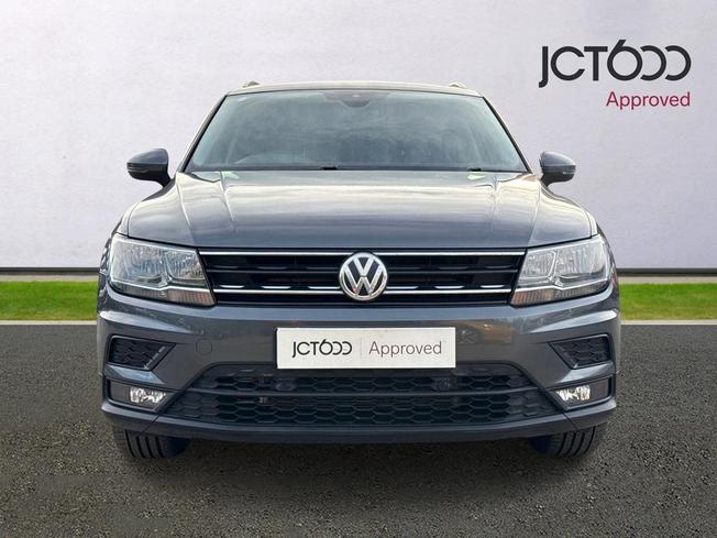 VOLKSWAGEN Tiguan Photo 8