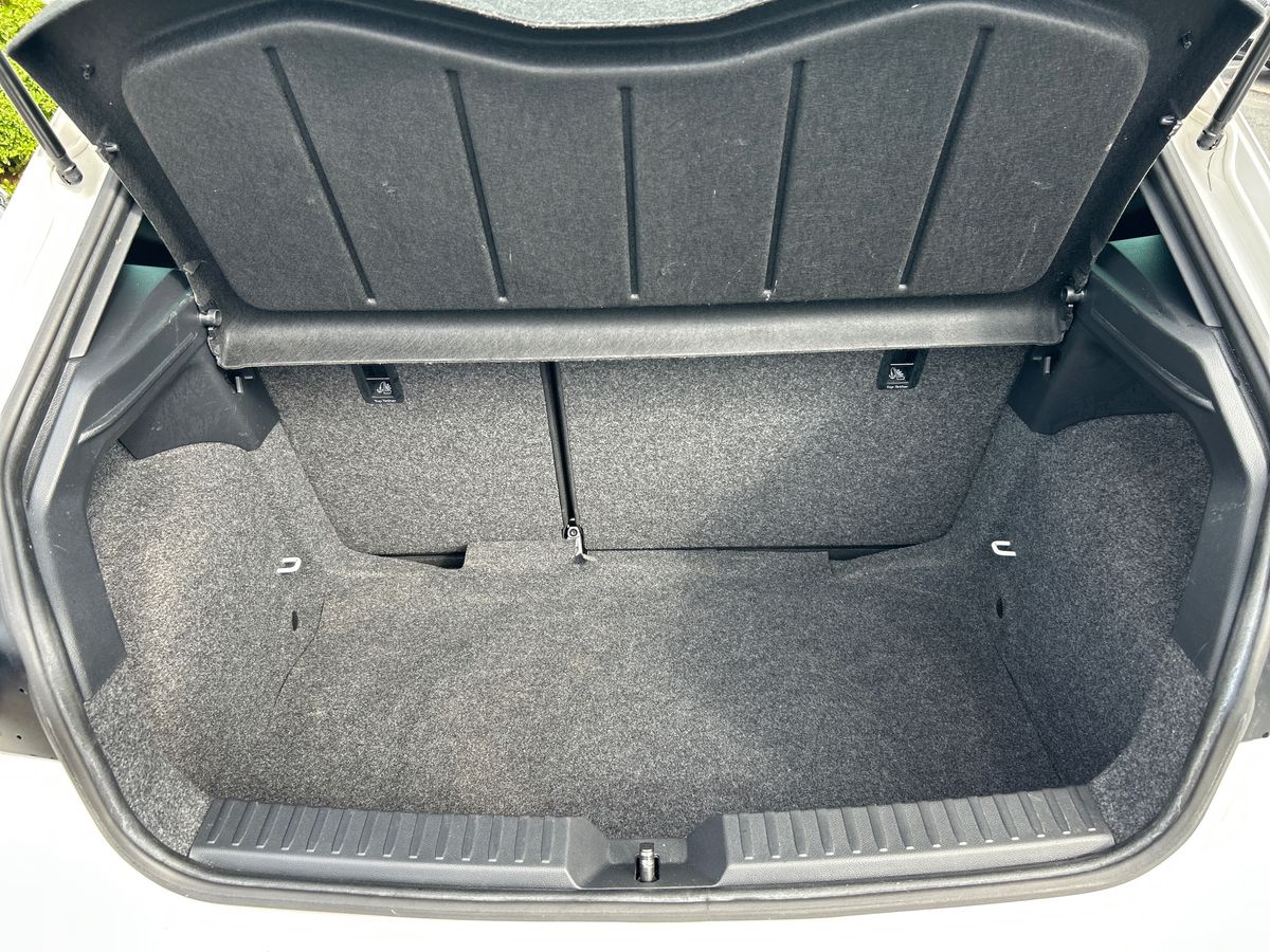 SEAT Ibiza Photo 31