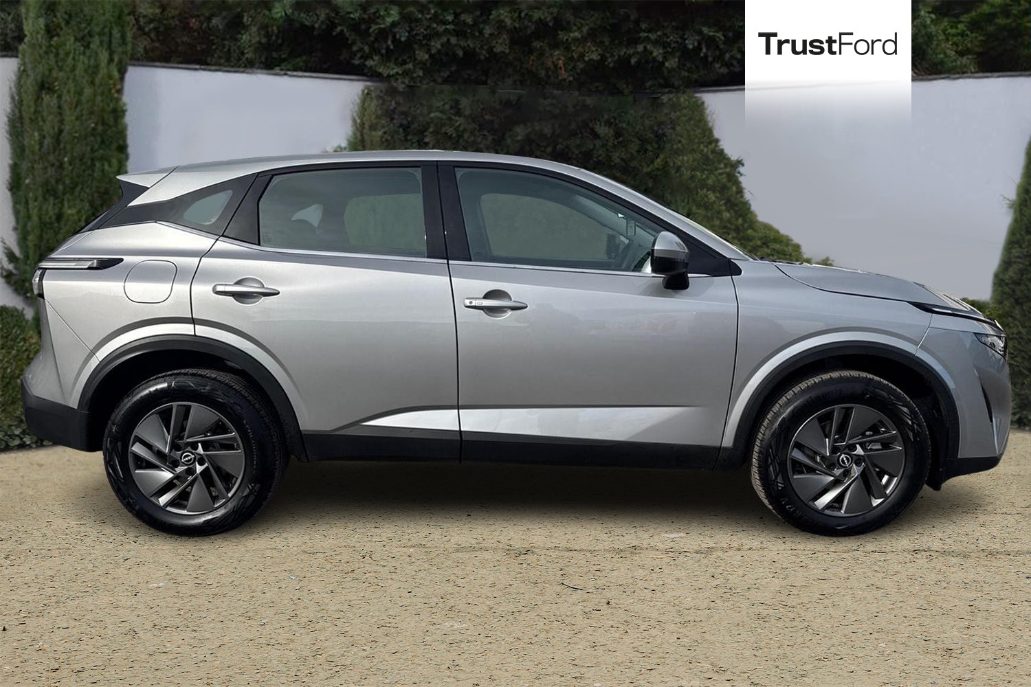 Nissan QASHQAI Photo 2
