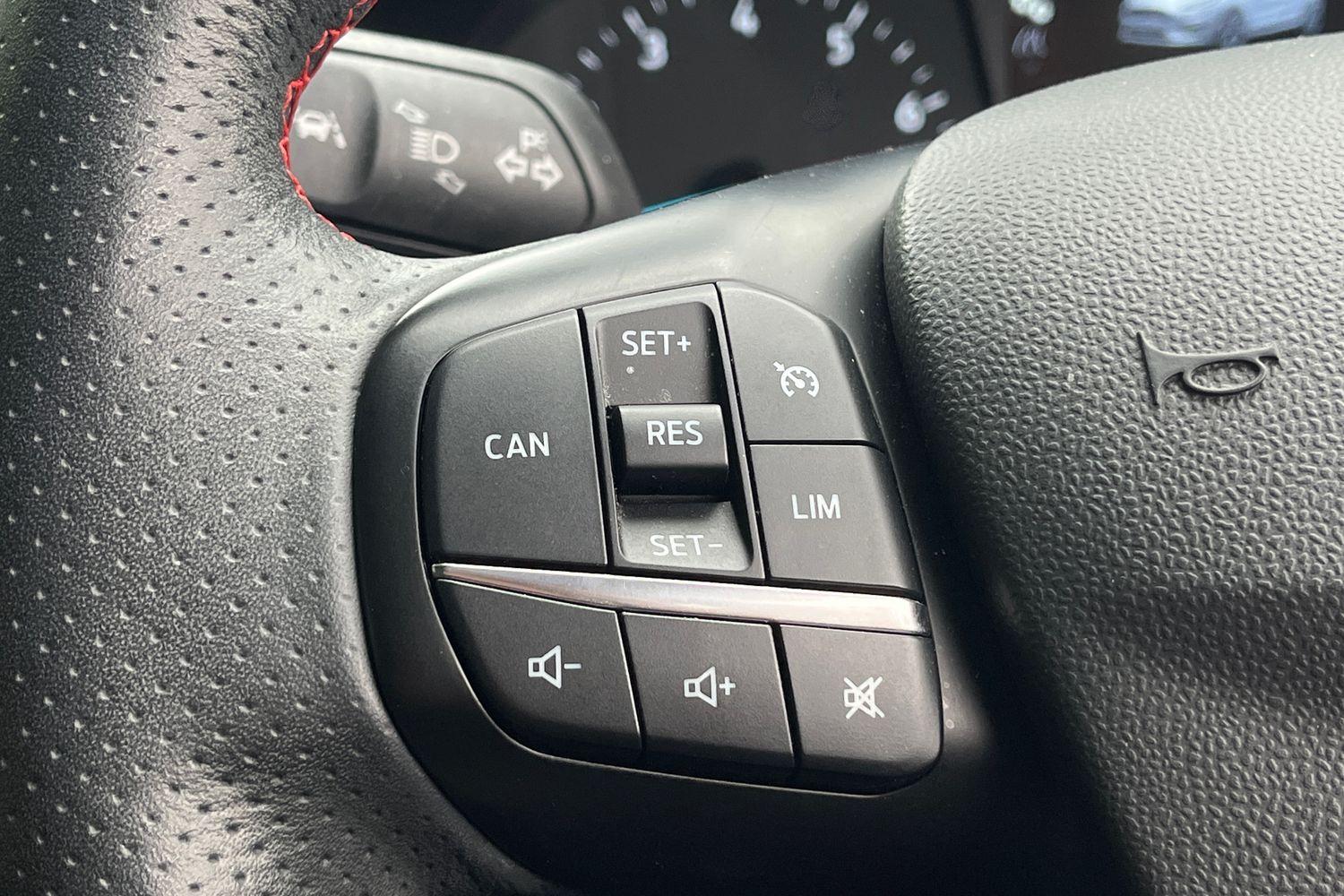 Ford Fiesta Photo 34