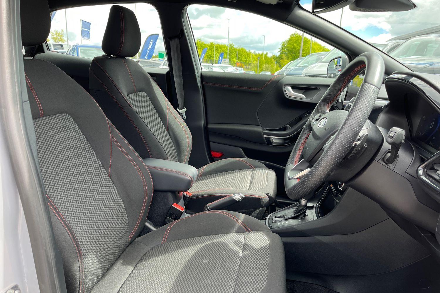 Ford PUMA Photo 16