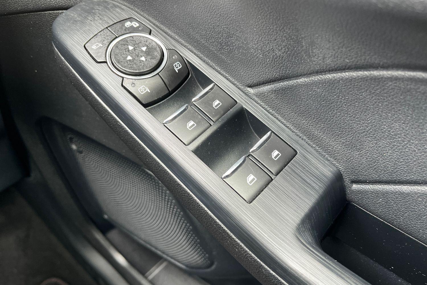 Ford KUGA Photo 15