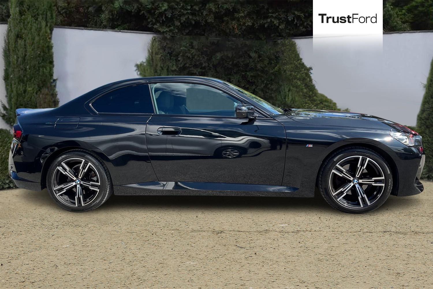 BMW 2 Series Photo 2
