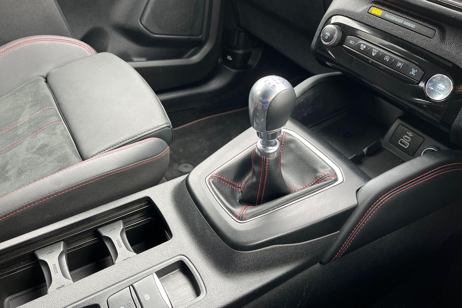 Ford KUGA Photo 29