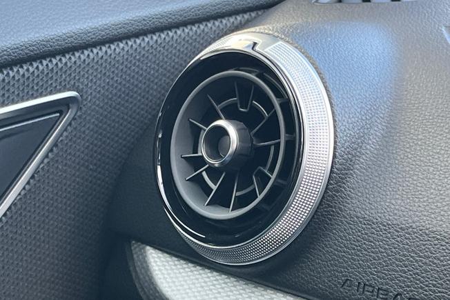 AUDI Q2 Photo 31