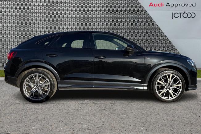 AUDI Q3 Photo 4