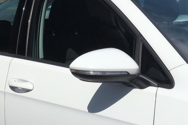 VOLKSWAGEN Golf Photo 20