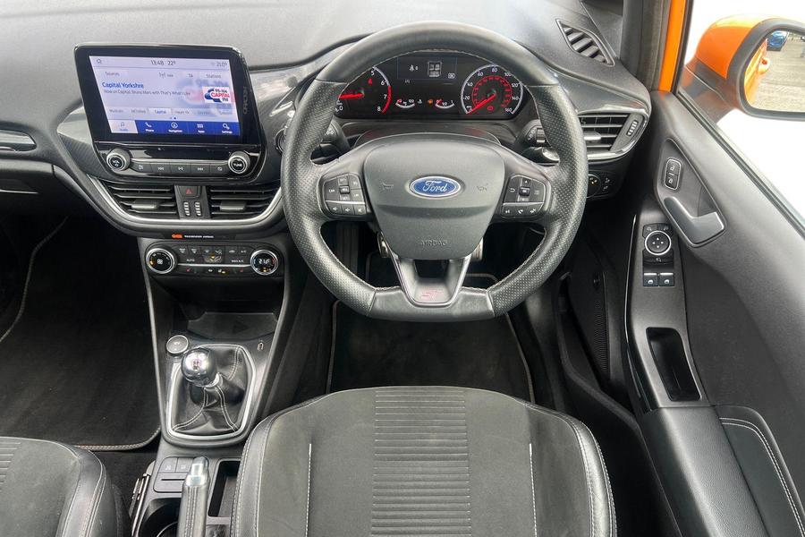 Ford FIESTA Photo autoimg-d717937e4883fee79bd769d07199f8bbd6894887.jpg