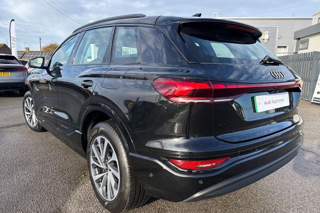 AUDI Q6 e-tron Photo 28