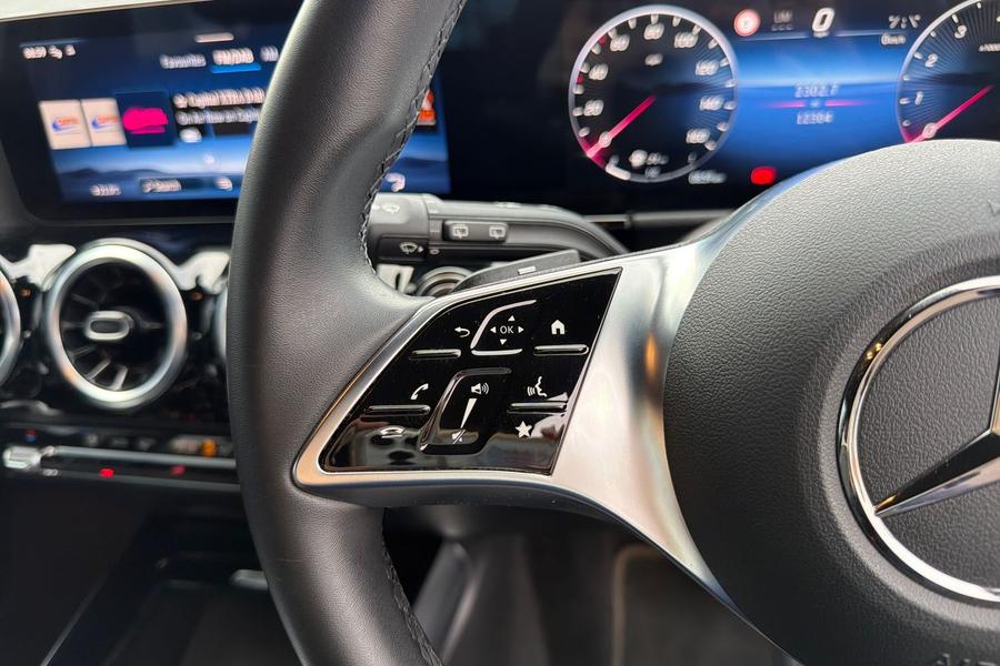 Mercedes-Benz GLA Photo autoimg-d71c1031bec103ea9c60976b9c6597fc2355bf03.jpg