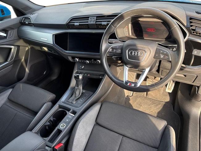 AUDI Q3 Photo 6