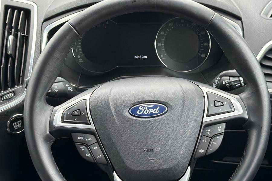 FORD GALAXY Photo autoimg-d71e2f6c6b43065b6f57874a1aa0b346ac3be34e.jpg