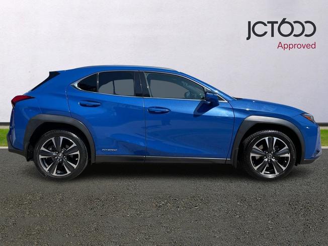 LEXUS UX Photo 4