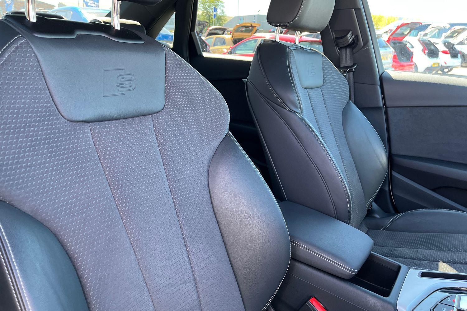 Audi A4 Photo 16