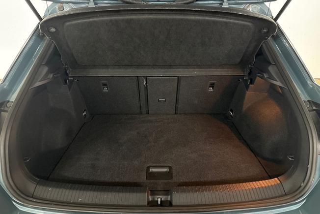 VOLKSWAGEN T-Roc Photo 12
