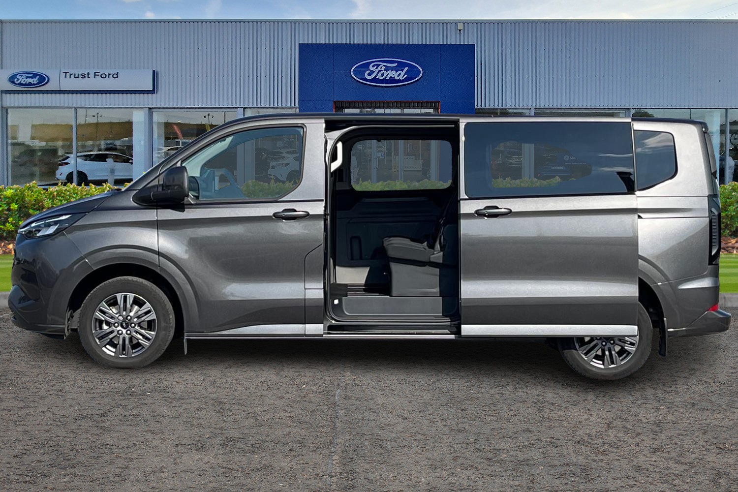 Ford TOURNEO CUSTOM Photo 4