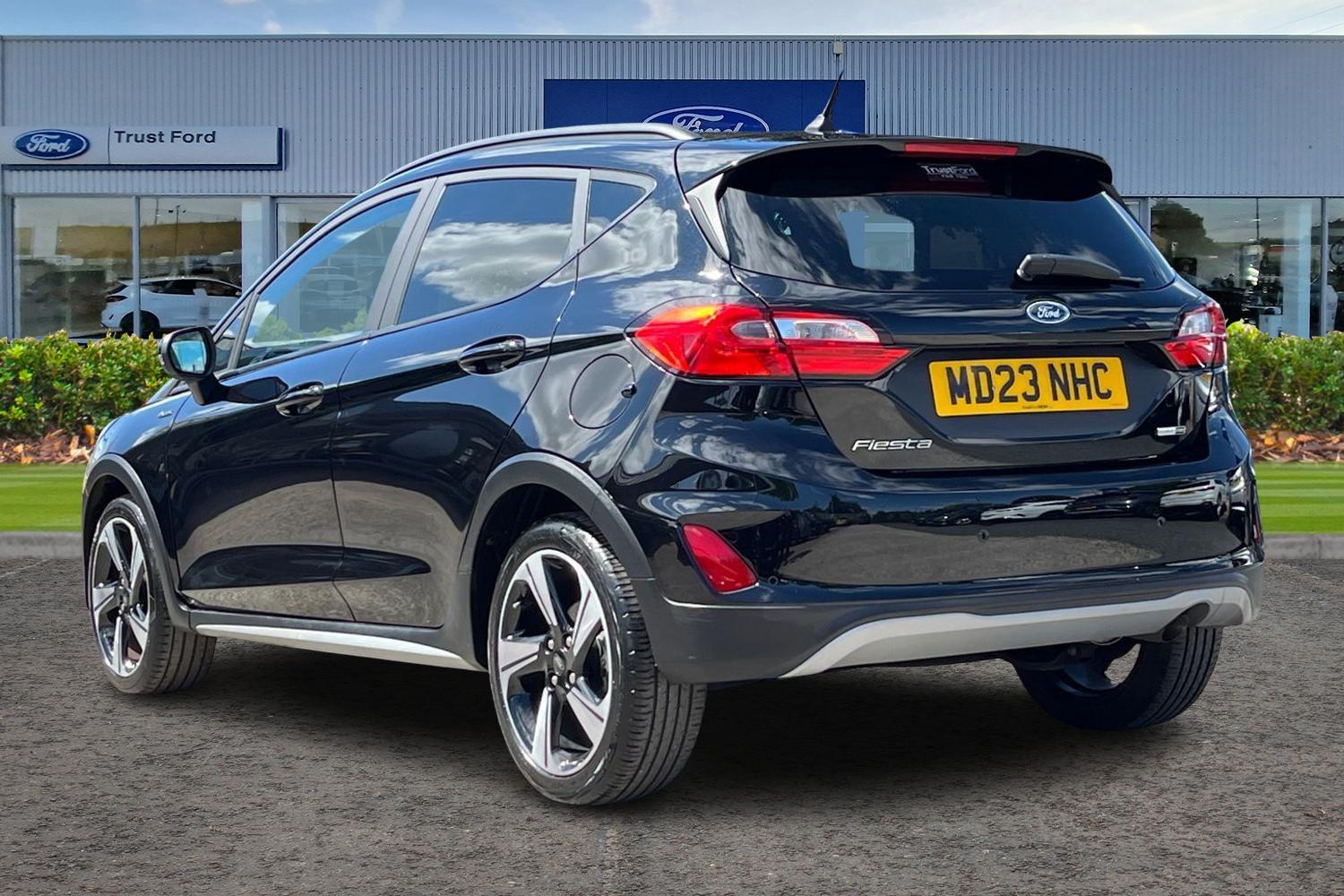 Ford FIESTA Photo 1