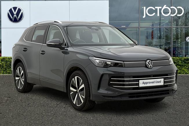 VOLKSWAGEN Tiguan Photo 1