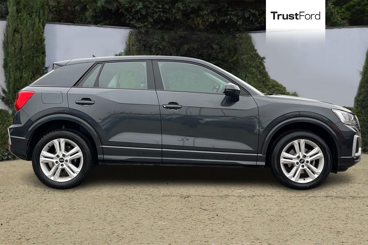 Audi Q2 Photo 2