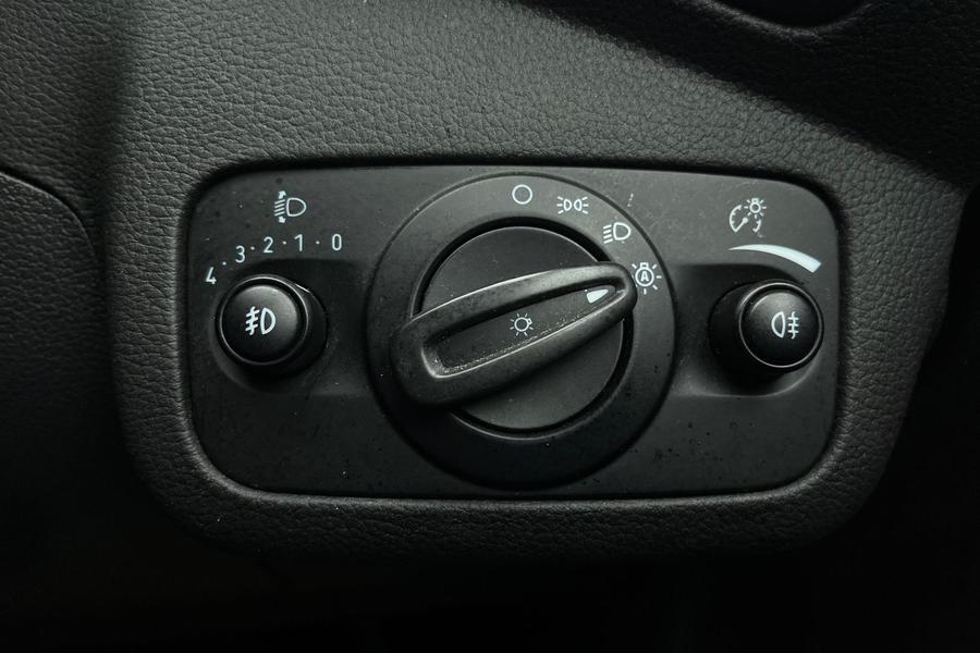Ford KUGA Photo autoimg-d733140231e74fc4cd9fd8a8dcf39c1c68b17be5.jpg
