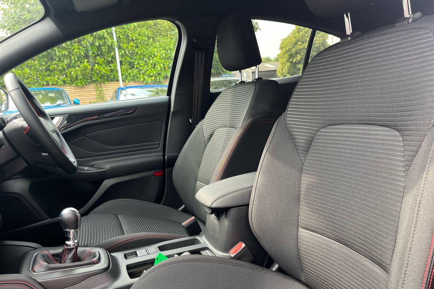 Ford Focus Photo 18