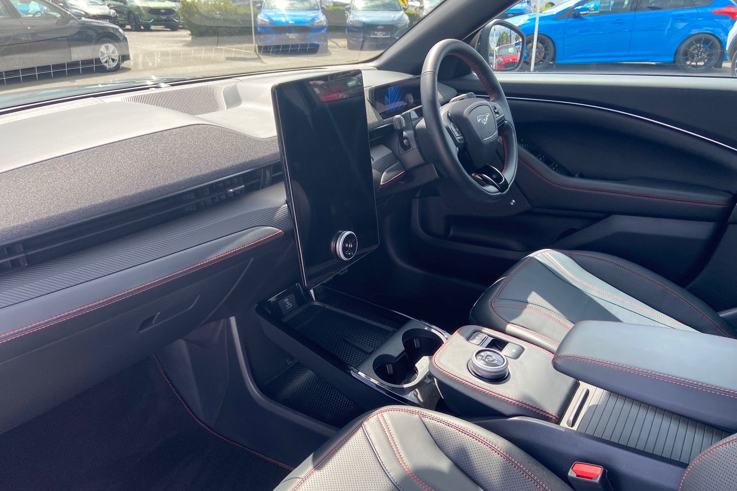 Ford Mustang Mach-E Photo 17