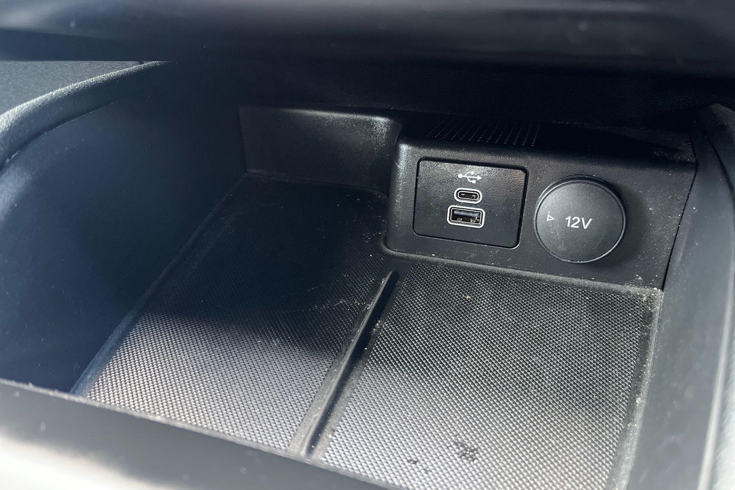 Ford KUGA Photo 34