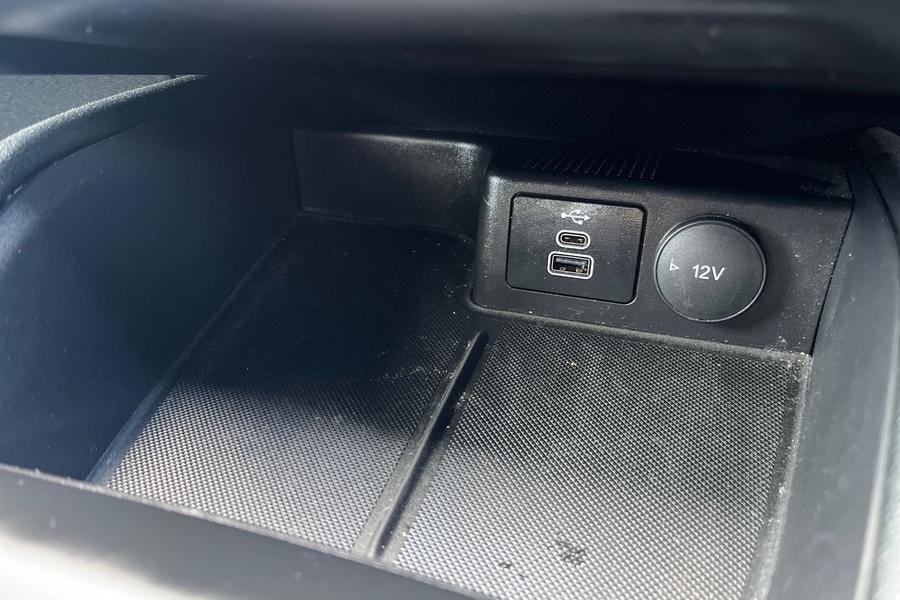 Ford KUGA Photo autoimg-d7412b80eaa9a878965a3d7e77d725b930143fdd.jpg
