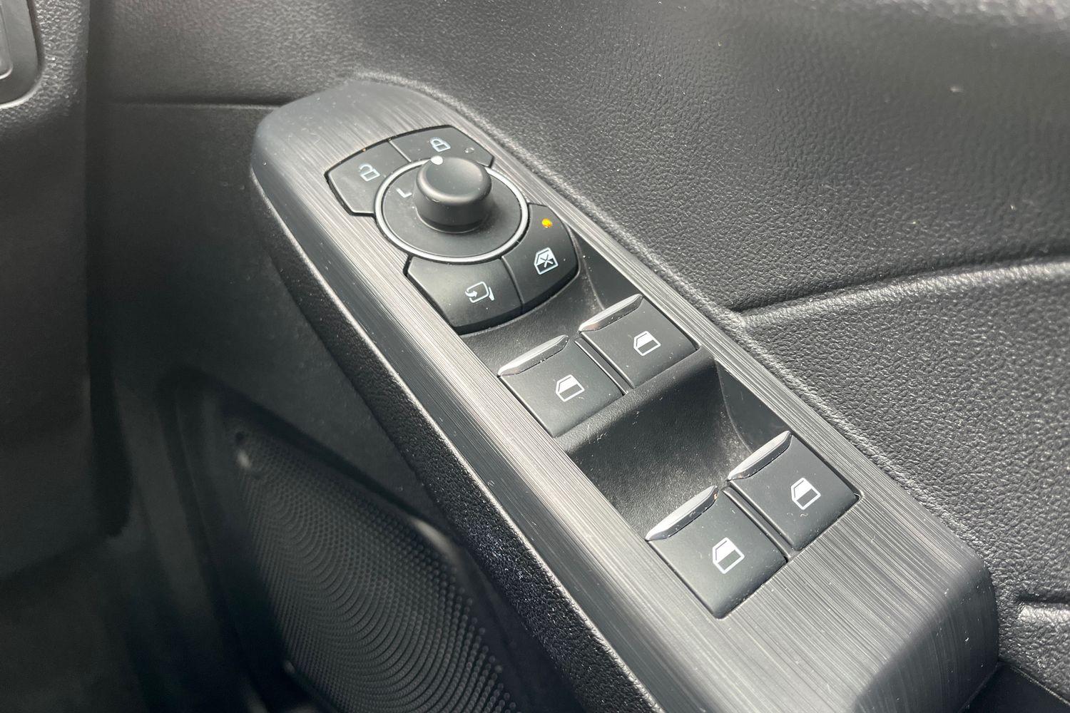 Ford KUGA Photo 15