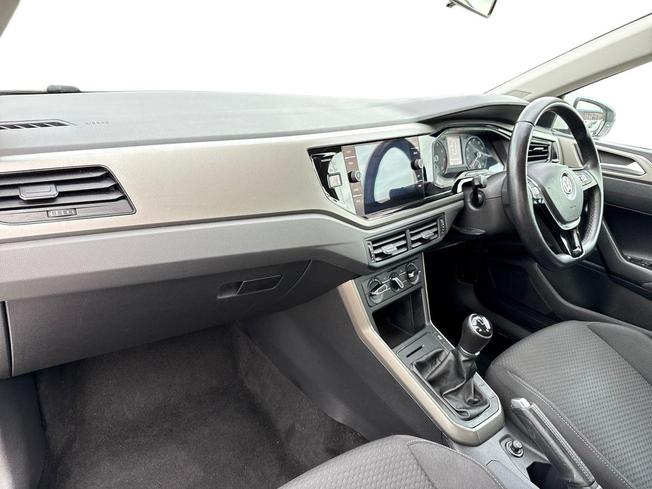 Volkswagen Polo Photo 2