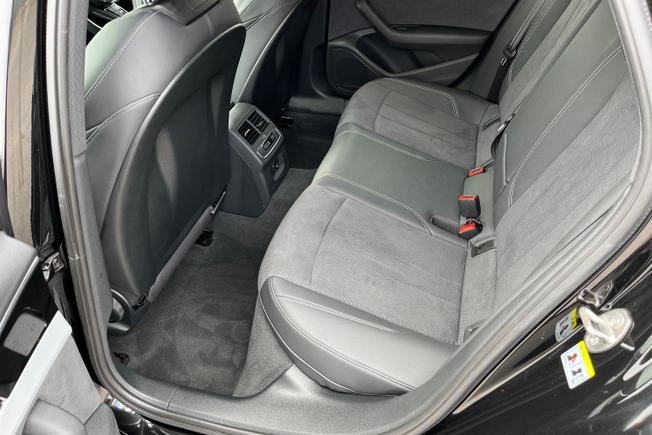 AUDI A4 Avant Photo 45
