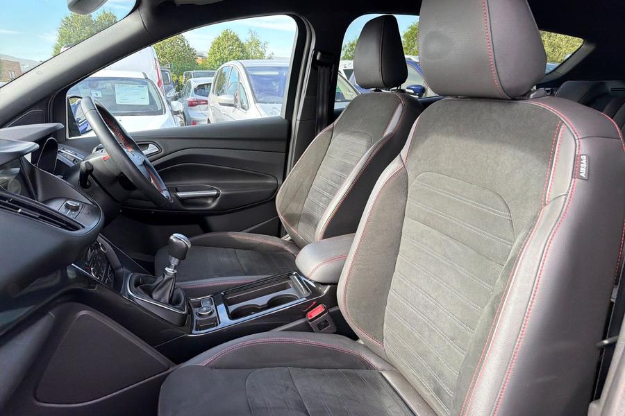 Ford KUGA Photo autoimg-d749fee04d200b408d2c5d59a2cc2fbb4b0f0bf8.jpg