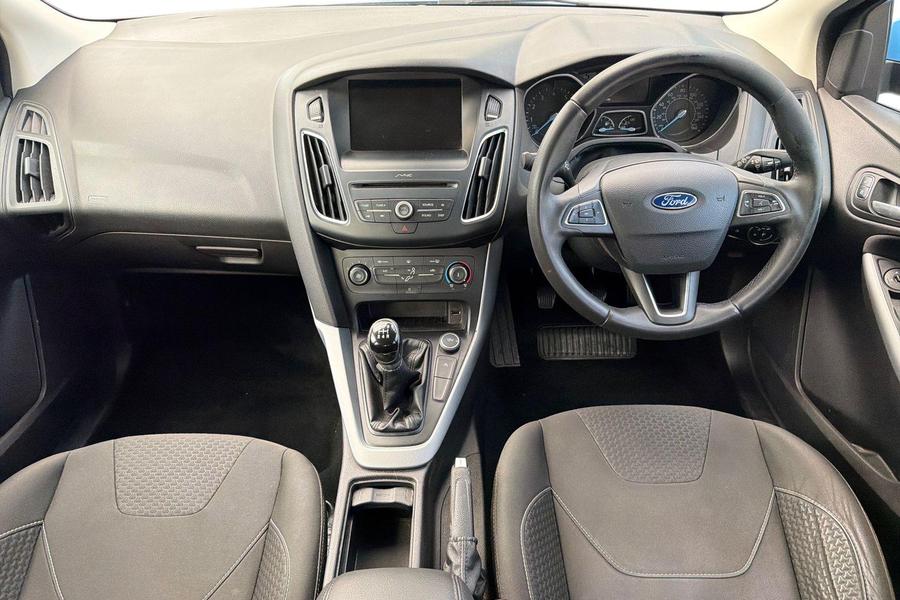 Ford Focus Photo autoimg-d74d5174f9d403b93c0d22d0170ef66b4f60ad1f.jpg