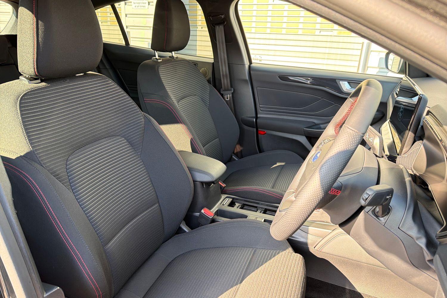 Ford FOCUS Photo 16