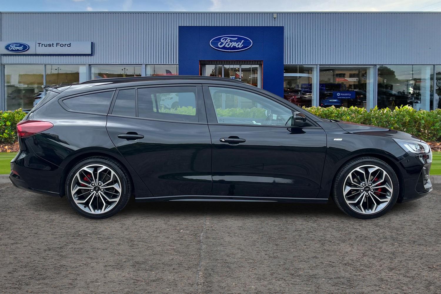 Ford FOCUS Photo 2