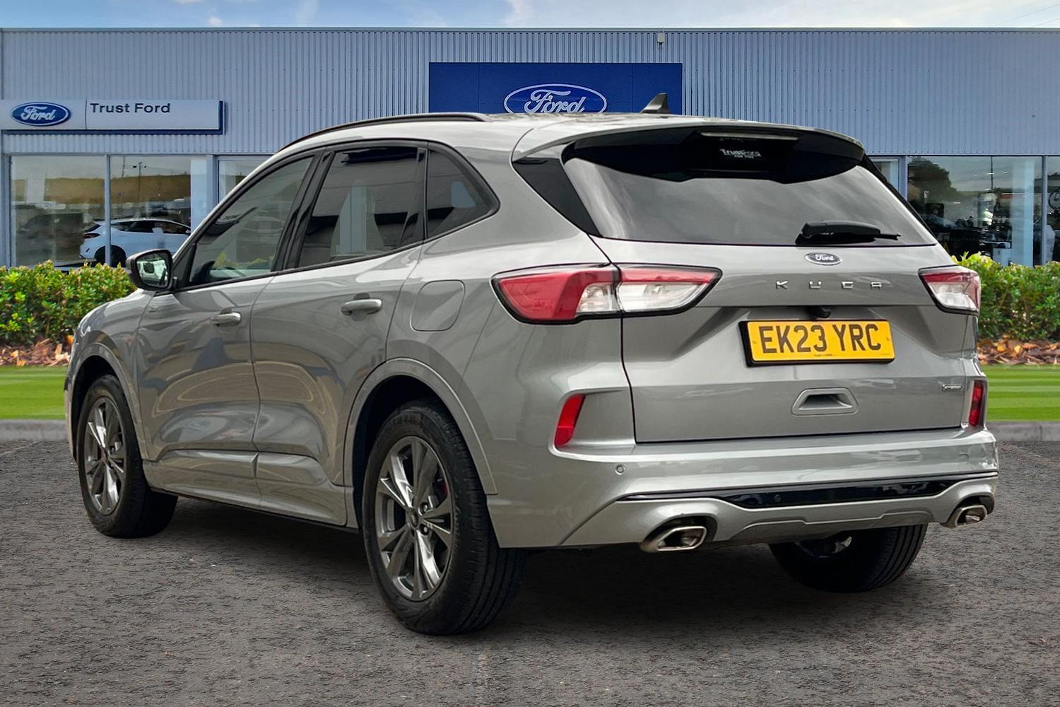 Ford Kuga Photo 1
