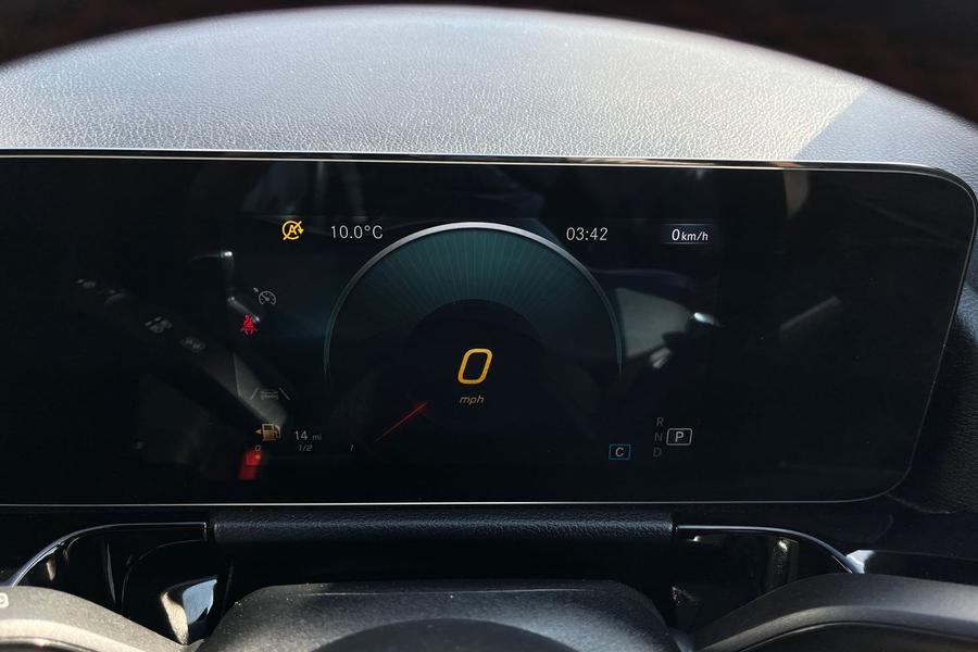 Mercedes-Benz GLA Photo autoimg-d7542ccb3cbcba035d9e94a92776f068cb7aa219.jpg