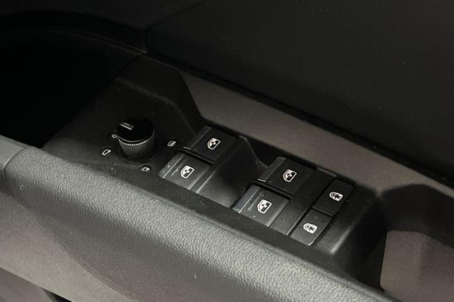 AUDI Q4 e-tron Photo 26