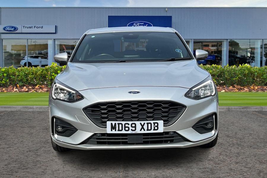 Ford Focus Photo autoimg-d7618fd87bd54387d142d93ae0260cc308eaaa05.jpg