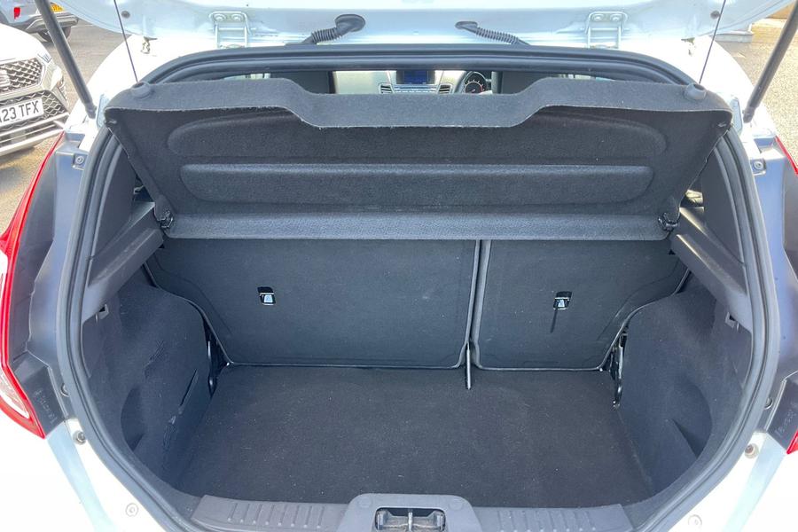 Ford FIESTA Photo autoimg-d763a939292af814d96360ac96128e9fc7a1c788.jpg